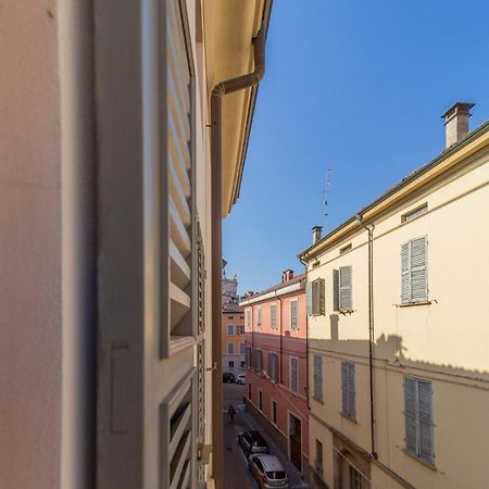 Parrot House - Casa In Centro A Parma Apartment ภายนอก รูปภาพ