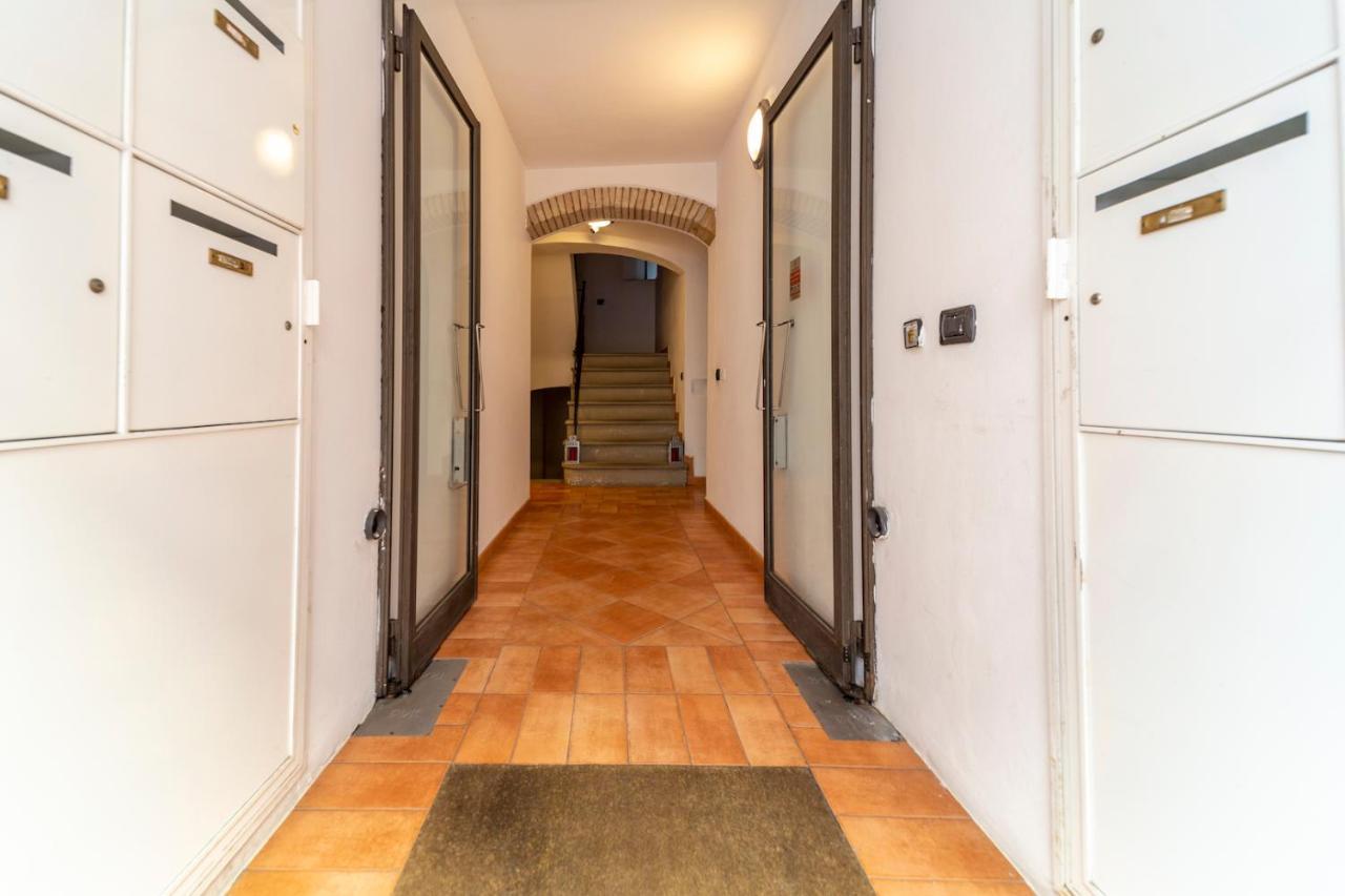 Parrot House - Casa In Centro A Parma Apartment ภายนอก รูปภาพ
