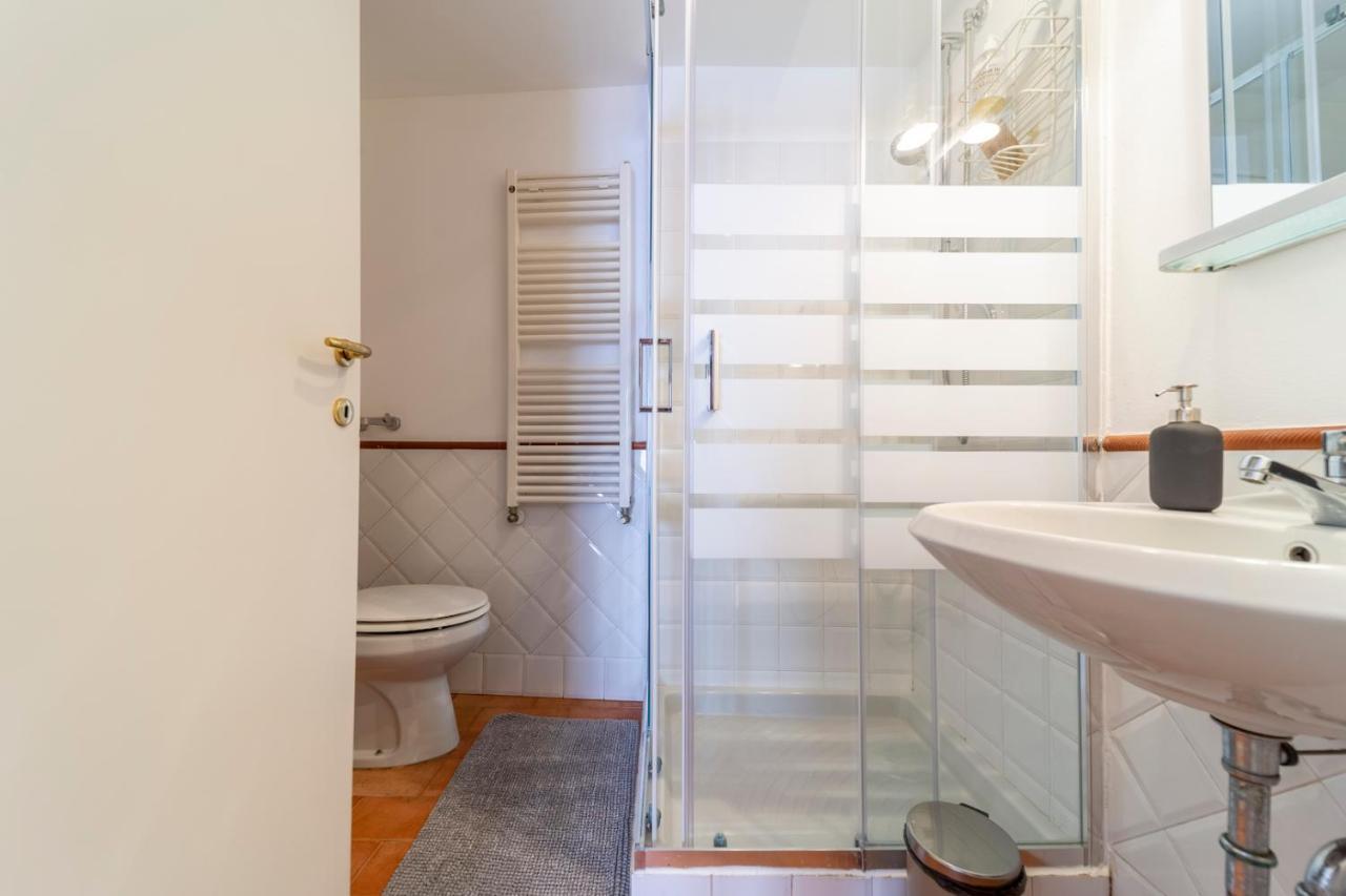 Parrot House - Casa In Centro A Parma Apartment ภายนอก รูปภาพ